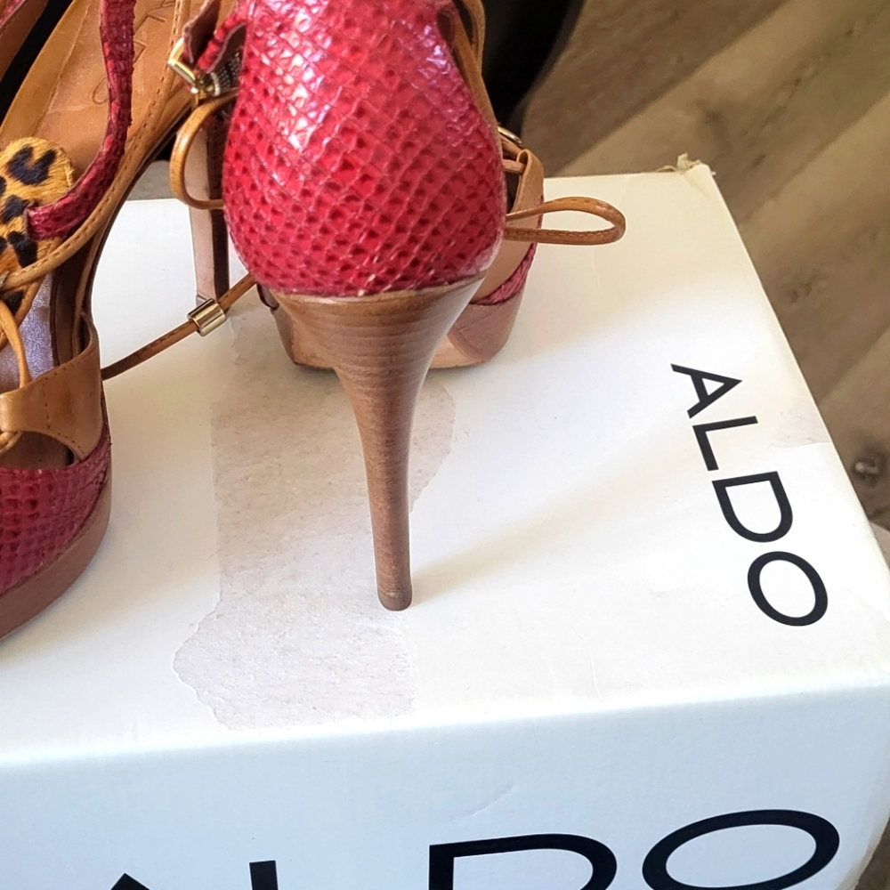 Ladies shoes